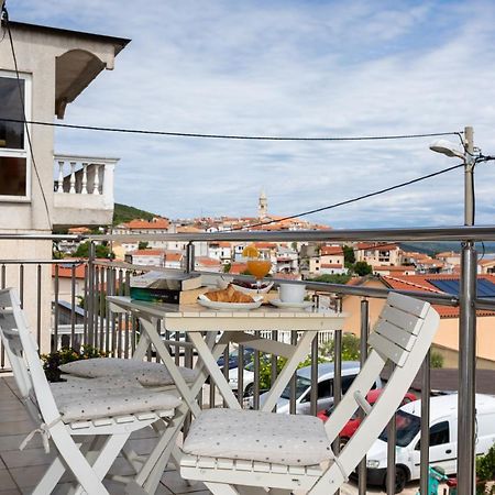 Apartman Maris Vrbnik Exterior photo