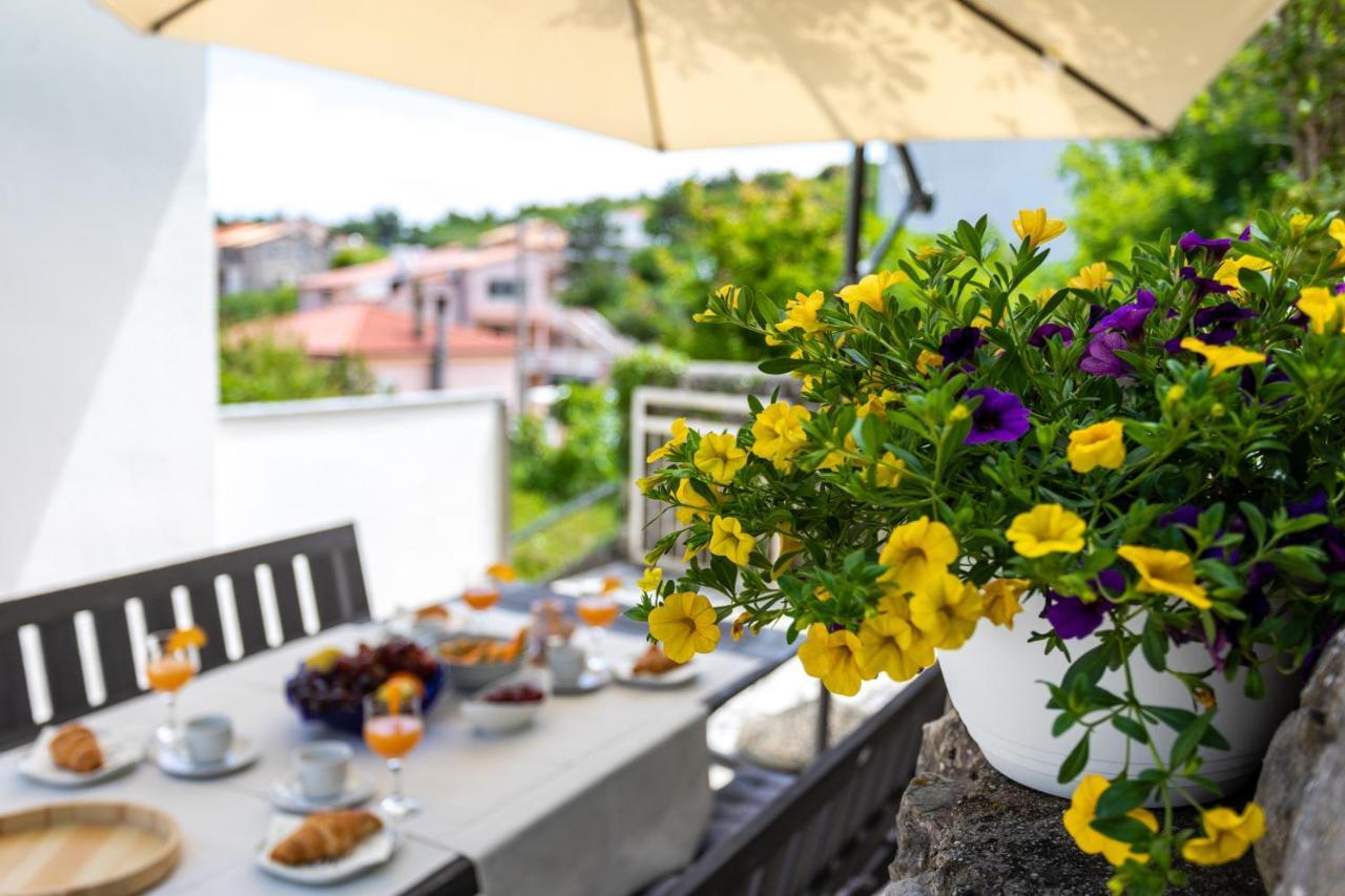 Apartman Maris Vrbnik Exterior photo